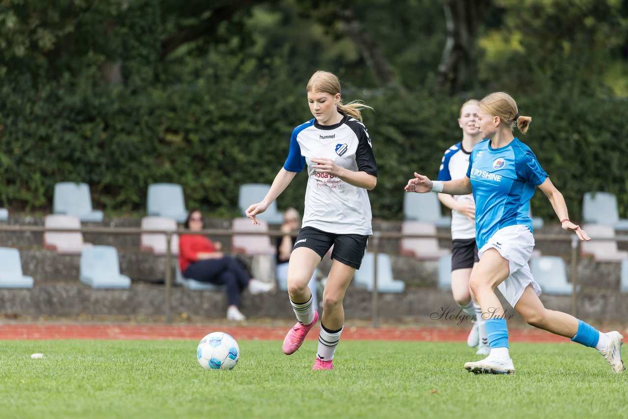 Bild 138 - wBJ VfL Pinneberg - Germania Schnelsen : Ergebnis: 15:1